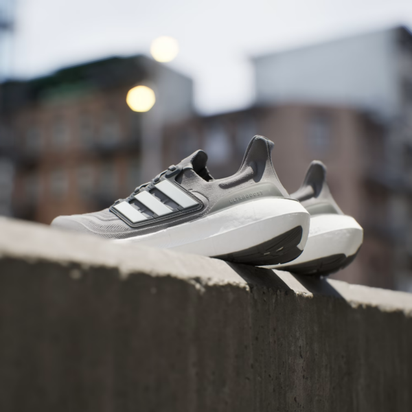 Giay Adidas Ultraboost Light 'Grey Four' IE1770