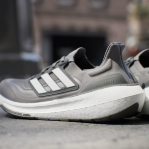 Giay Adidas Ultraboost Light 'Grey Four' IE1770