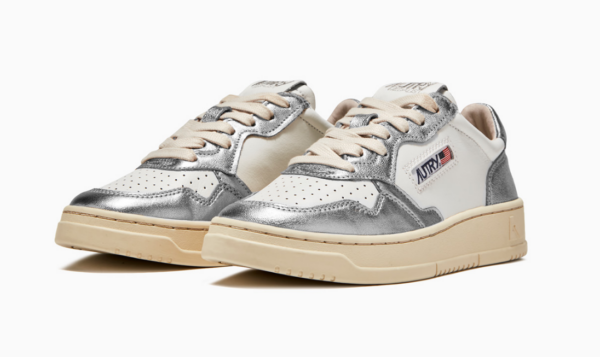 Giay Autry Medalist Low Leather 'White Silver' AULW-WB18