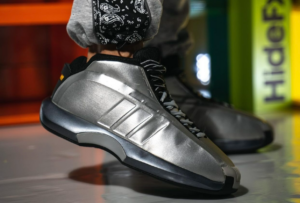 Giay Adidas Crazy 1 OG 'Metallic Silver' GY2410