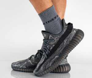 Giay Adidas Yeezy Boost 350 V2 'MX Dark Salt' ID4811