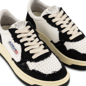Giay Autry Medalist Low Goatskin 'White Black' AULW-CB02