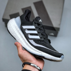 Giay Adidas Ultraboost Light 'Core Black' HQ6340
