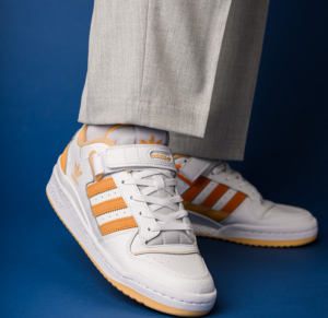 Giay Adidas Forum Low ‘White Pulse Amber’ GY5833