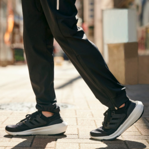 Giay Adidas Ultraboost Light 'Black' GY9351