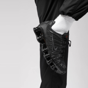 Giay Nike Shox TL 'Black' AR3566-002