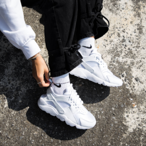 Giay Nike Air Huarache 'Triple White' DH4439-102