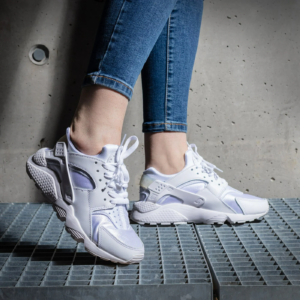 Giay Nike Air Huarache 'Triple White' DH4439-102