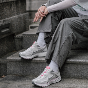 Giay Nike Zoom Vomero 5 'White Pink' FN3695-001