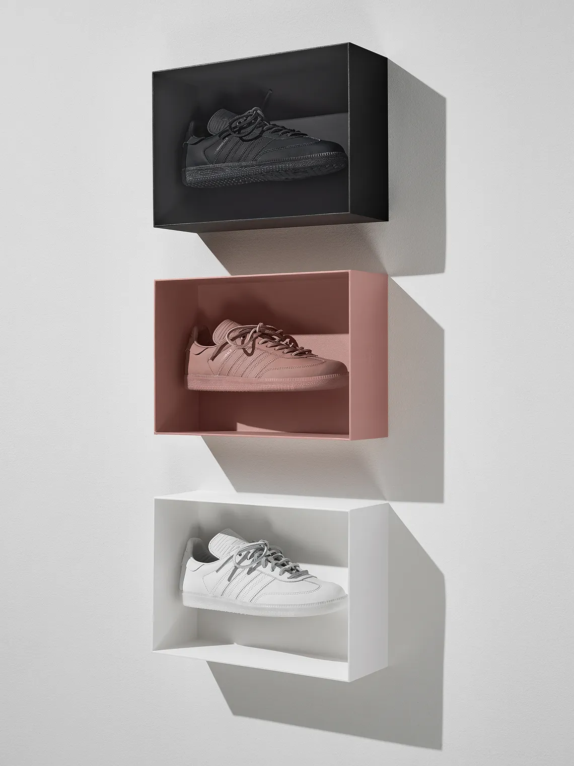 Hinh anh 2: Pharrell x adidas Samba Humanrace chinh thuc ra mat