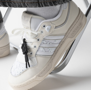 Giay Adidas Rivalry Low 86 'Off White' HQ7021