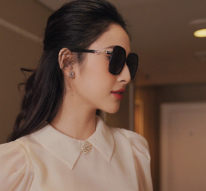 Kinh Gucci Oversized Sunglasses 'Black' GG0890SA-001