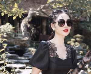 Kinh Gucci Oversized Sunglasses 'Black' GG0890SA-001