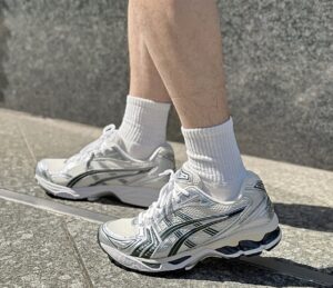 Giay Asics x Kith Gel-Kayano 14 'Cream Scarab' 1201A954-100
