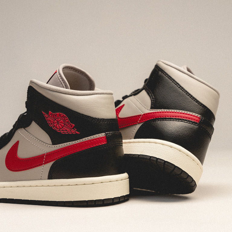 Giay Nike Air Jordan 1 'College Grey' BQ6472-060