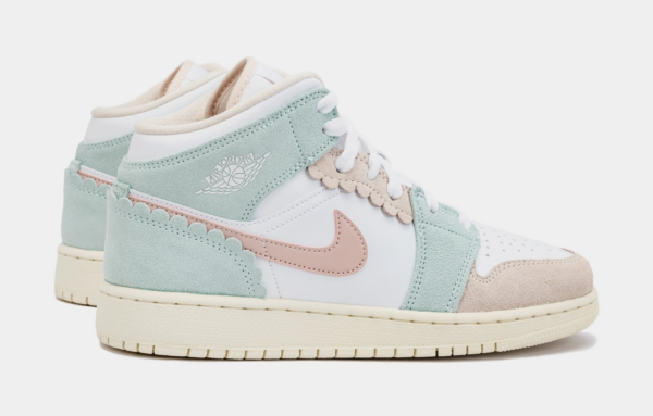 Giay Nike Air Jordan 1 Mid SE GS 'Scalloped Edge' DZ5361-100
