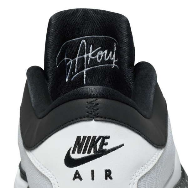 Giay Nike Zoom Freak 5 'Oreo' DX4985-101