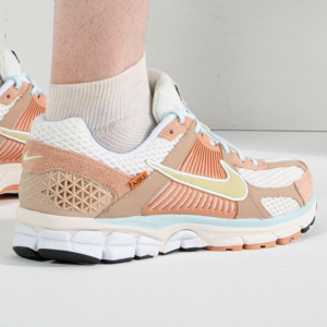 Giay Nike Zoom Vomero 5 'Have a Nike Day' FN8889-181