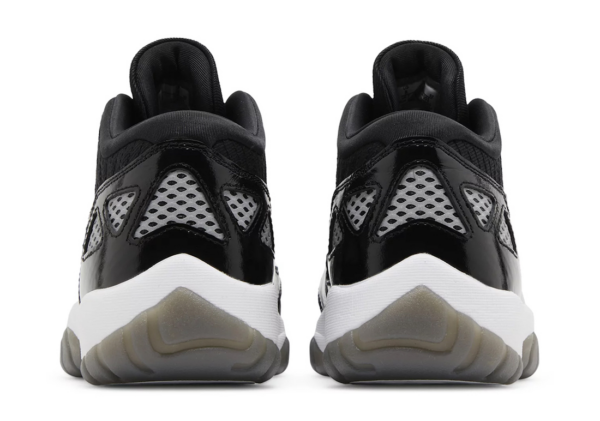 Giay Nike Air Jordan 11 Retro Low IE 'Black White' 919712-001