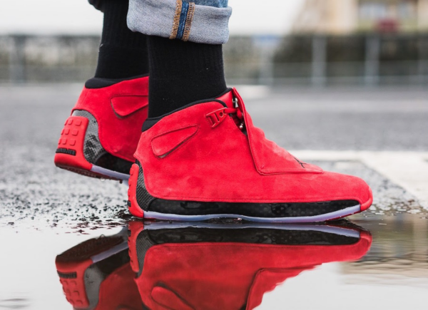 Giay Nike Air Jordan 18 Retro 'Toro' AA2494-601