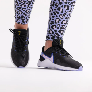 Giay Nike Legend Essential 2 'Black Light Thistle' CQ9545-009