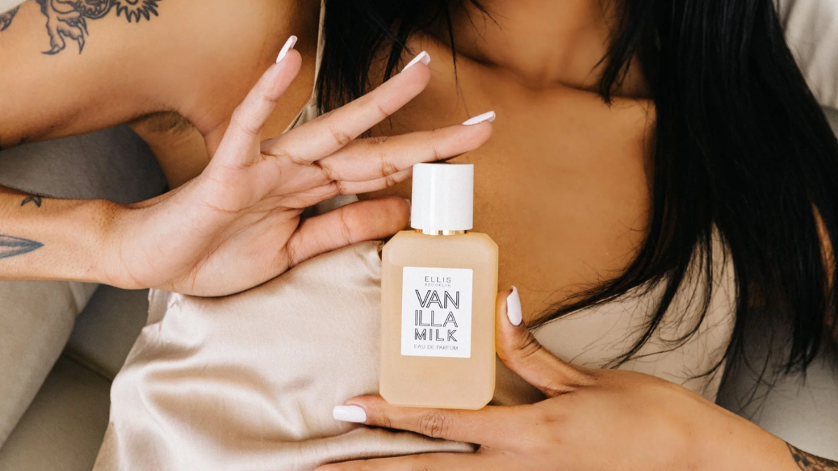 Đâu là những chai nước hoa lý tưởng cho mùa lạnh sắp tới? Hinh anh 11: Dau la nhung chai nuoc hoa ly tuong cho mua lanh sap toi?