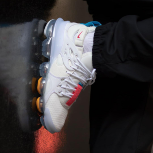 Giay Nike Air VaporMax D/MS/X 'Off White' AT8179-100