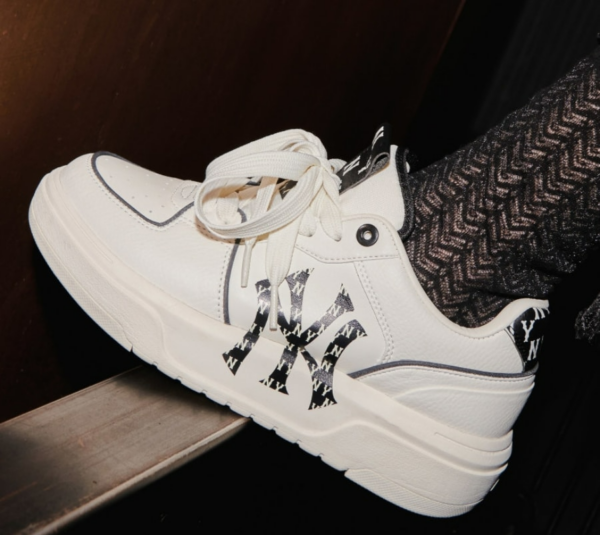 Giay MLB Chunky Liner NY ‘White Black’ 3ASXCLR3N-50WHS