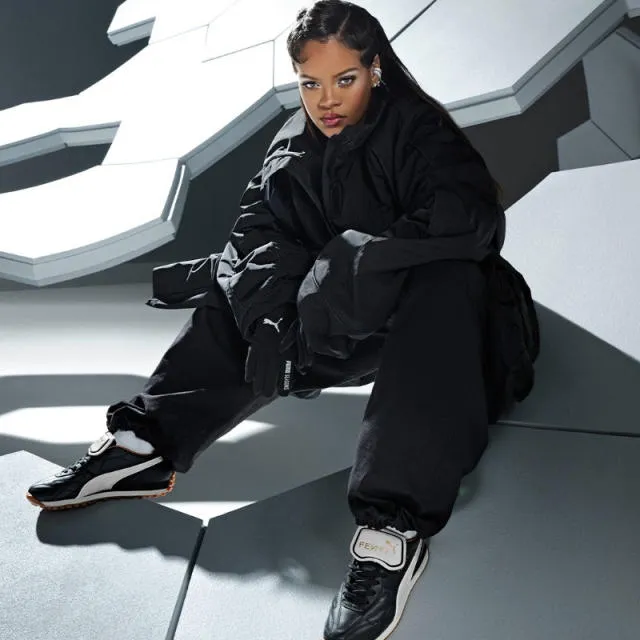 Nhung mau giay sneaker duoc mong doi nhat thang 9 nam 2023