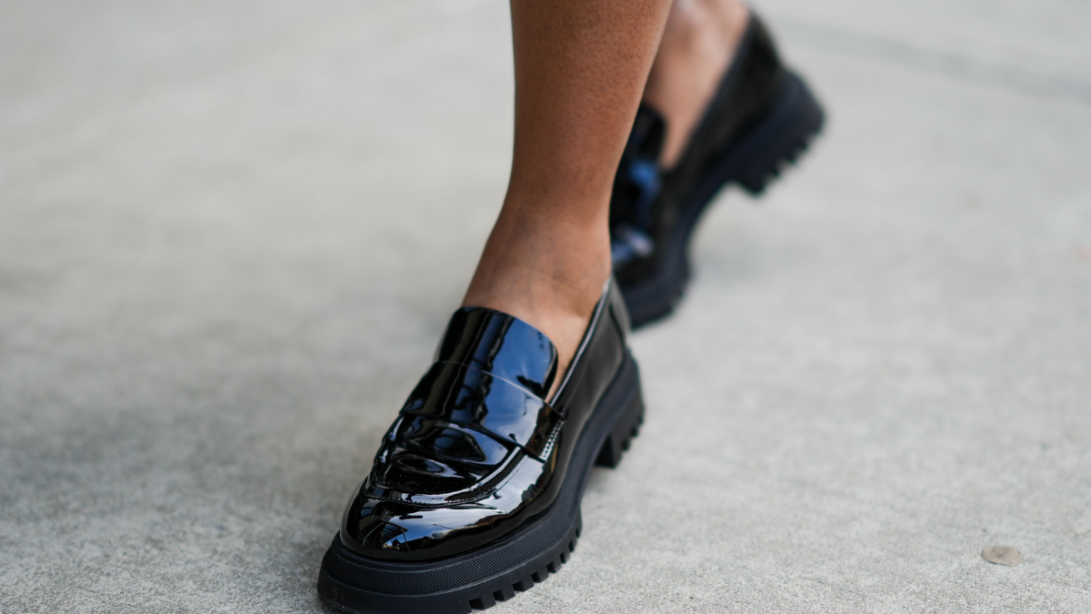 Hinh anh 6: Nhung mon do nang tam outfit ngay tuu truong mua thu 2023