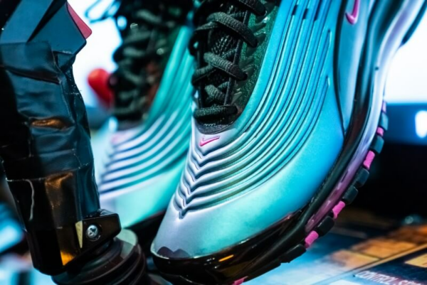 Giay Nike Air Max Deluxe 'Laser Fuchsia' AJ7831-004