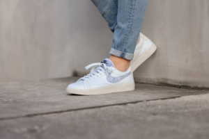 Giay Nike Blazer Low SE 'Light Armory Blue' DA4934-400