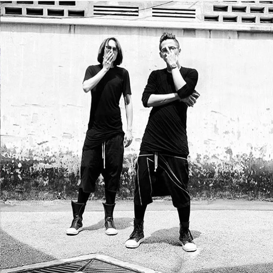 Tại sao Rick Owens lại được đại diện cho phong cách Darkwear? Hinh anh 2: Tai sao Rick Owens lai duoc dai dien cho phong cach Darkwear?