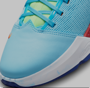 Giay Nike LeBron 19 Low 'Blue Chill' DO9829-400