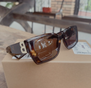 Kinh Burberry Rectangular Sunglasses 'Brown' BE4336-392073