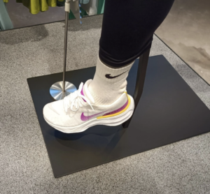 Giay Nike ZoomX Invincible 3 'White Vivid Purple' DR2660-101