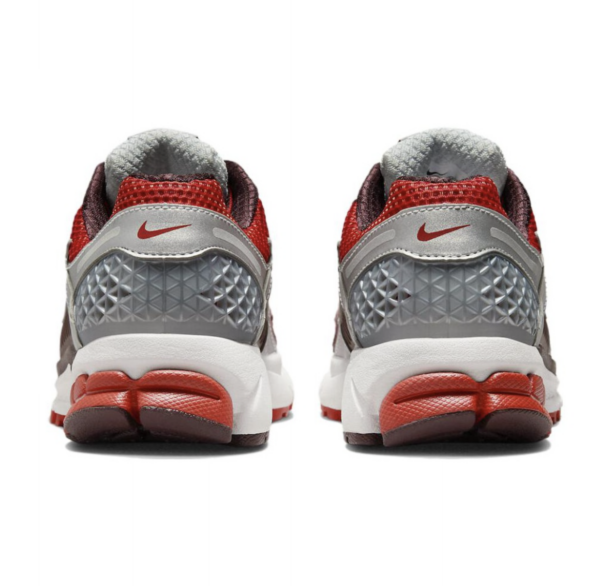 Giay Nike Air Zoom Vomero 5 'Mystic Red' FN7778-600