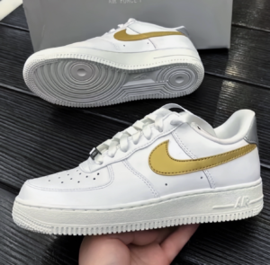 Giay Nike Air Force 1 '07 SE 'Bronzine' DV3808-101