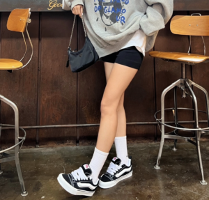 Giay Vans Knu-Skool 'Black White' VN0009QC6BT