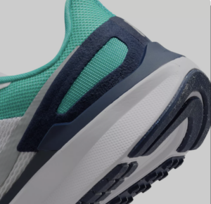 Giay Nike Air Zoom Structure 25 'White Clear Jade' DJ7884-102