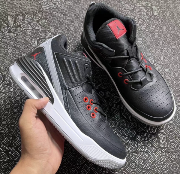 Giay Nike Air Jordan Max Aura 5 'Black Cement' DZ4353-061