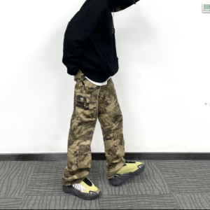 Giay Adidas Yeezy Boost 700 MNVN 'Resin' GW9525