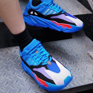 Giay Adidas Yeezy Boost 700 'Hi-Res Blue' HP6674