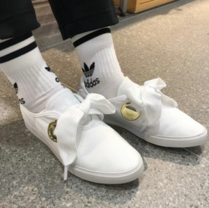 Giay Adidas Sleek Low 'White Gold Metallic' FV0740