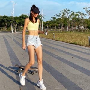 Giay Nike ZoomX Invincible Run Flyknit 2 'White Silver' DC9993-101