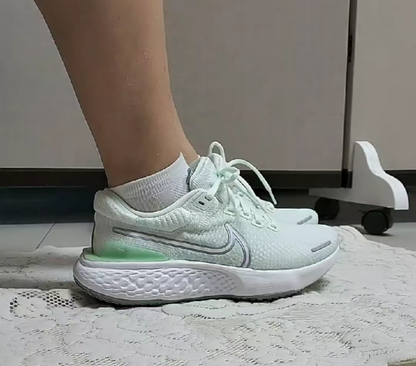 Giay Nike ZoomX Invincible Run Flyknit 2 'Green Mint' DC9993-301