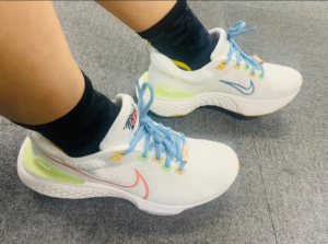 Giay Nike ZoomX Invincible Run Flyknit 2 'Sail Hot Curry' DV1745-181