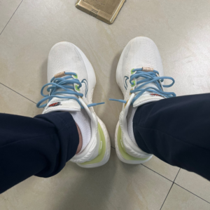 Giay Nike ZoomX Invincible Run Flyknit 2 'Sail Hot Curry' DV1745-181