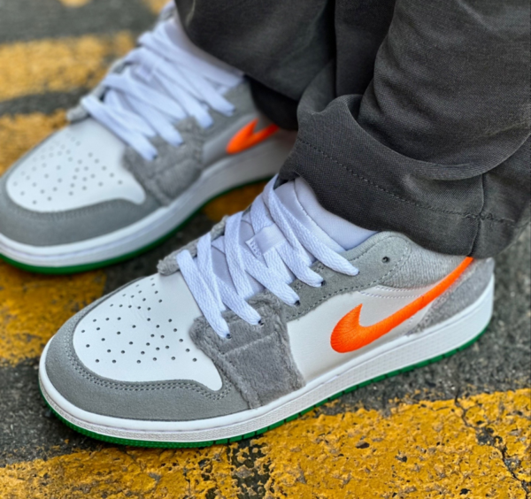 Giay Nike Jordan 1 Low SE 'Rabbit' DZ6333-083