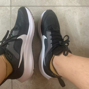 Giay Nike Air Zoom Pegasus 40 GS 'Black White' DX2498-001